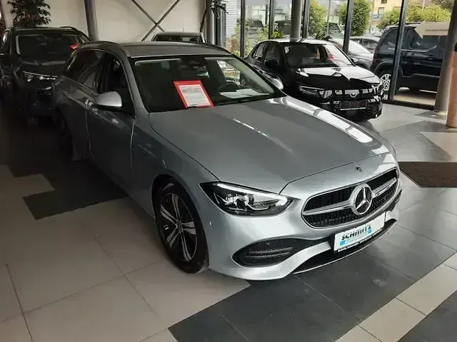 Gebraucht Mercedes C180 Avantgarde 170 PS (125 kW) 2025 Hightechsilber (metallic) Kombi