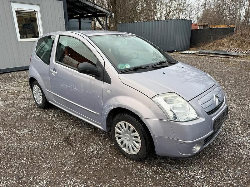 Gebraucht Citroën C2 73 PS (53 kW) 2003 Violet Kleinwagen