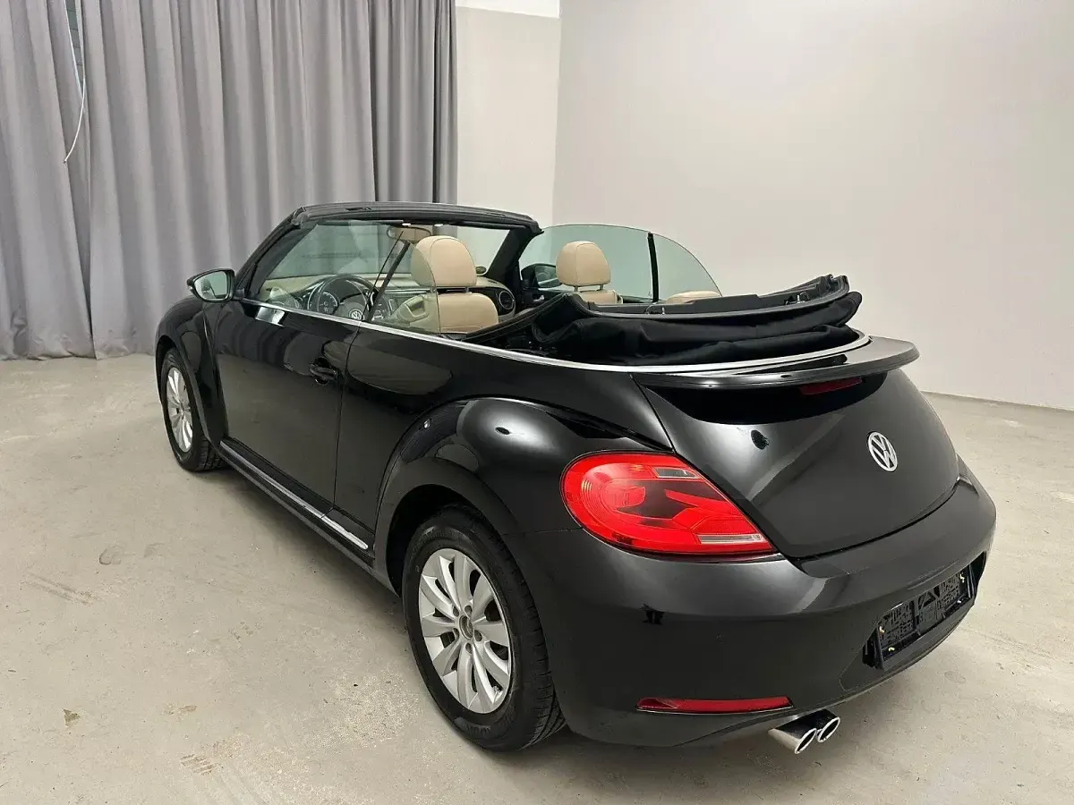 Używany VW Beetle Exclusive 140 KM (102 kW) 2014 Czarny Hatchback