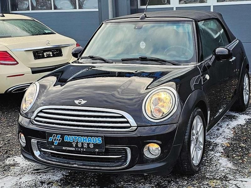 Gebraucht Mini Cooper Cabriolet 122 PS (89 kW) 2013 Midnight black metallic (metallic) Cabrio