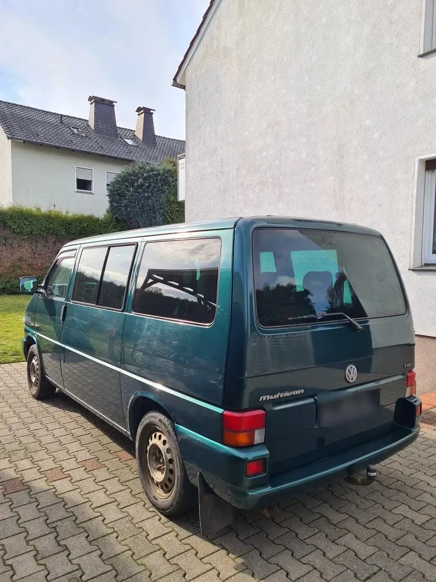 Gebraucht VW Multivan 151 PS (111 kW) 1999 Grün Van / Kleinbus