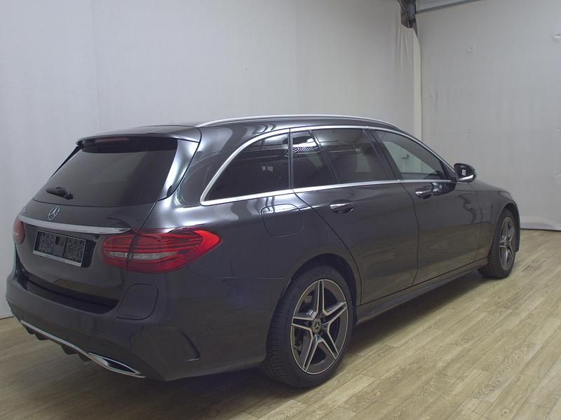 Gebraucht Mercedes C300e AMG line 306 PS (225 kW) 2021 Grau Kombi