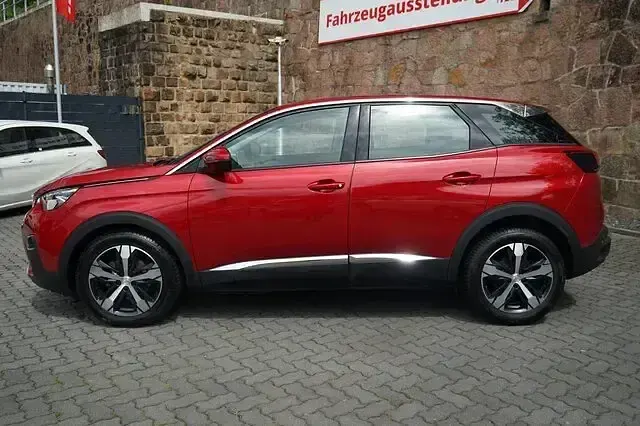 Gebraucht Peugeot 3008 Allure 131 PS (96 kW) 2020 Rot SUV