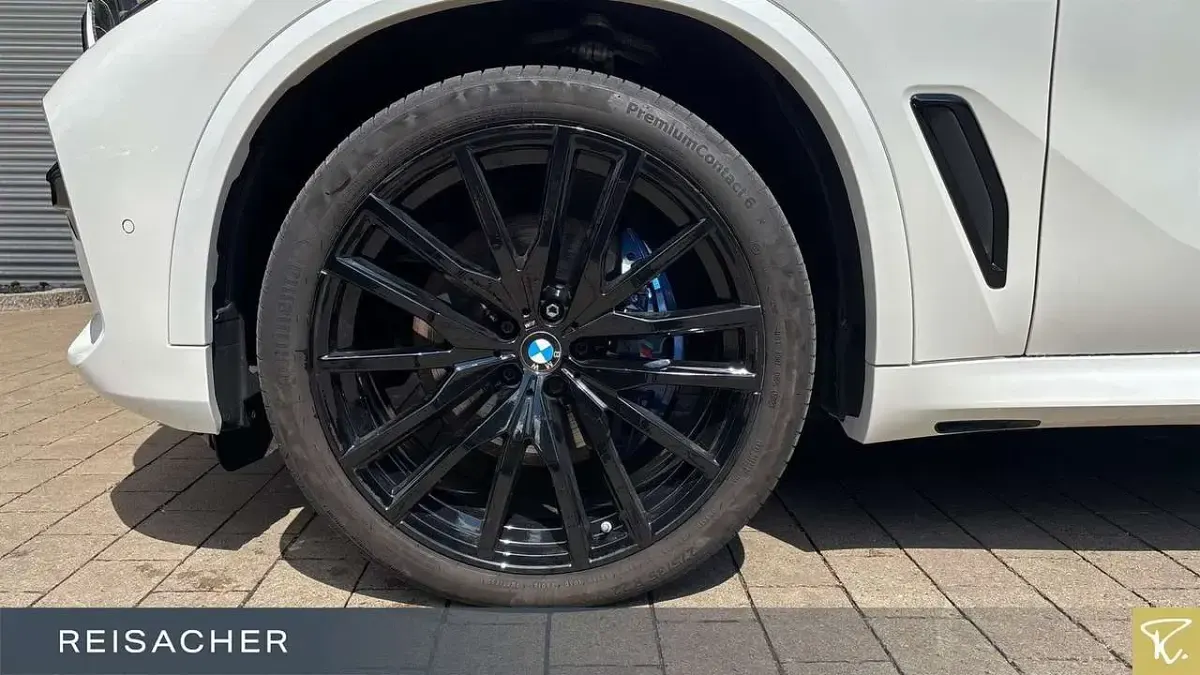 Gebraucht BMW X5 Efficient Dynamics 286 PS (210 kW) 2023 Mineralweiß metallic SUV