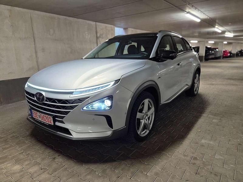 Gebraucht Hyundai Nexo Basis 163 PS (119 kW) 2019 Cocoon silver / met SUV
