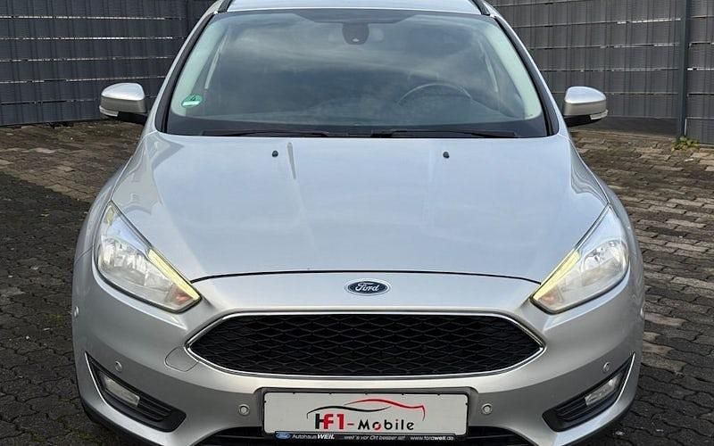 Gebraucht Ford Focus Business Edition 125 PS (91 kW) 2016 Silber Kombi