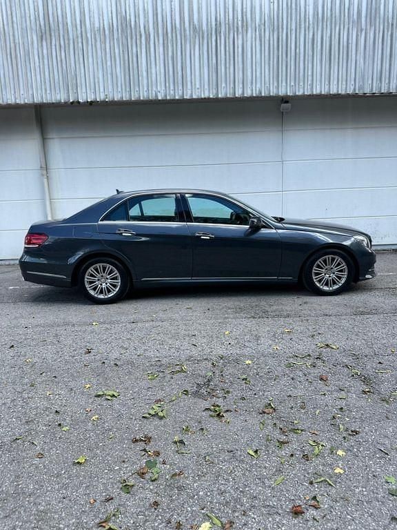 Gebraucht Mercedes E200 184 PS (135 kW) 2015 Grau Limousine