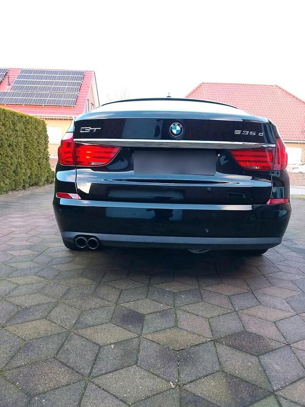 Gebraucht BMW 530 245 PS (180 kW) 2010 Schwarz Kombi