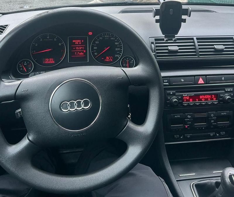 Gebraucht Audi A4 102 PS (75 kW) 2004 Blau Kombi