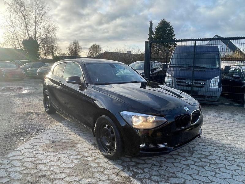 Schwarz Gebraucht 2013 BMW 118 Kleinwagen | 4.500 € (Guter Preis) - Bild 1/4