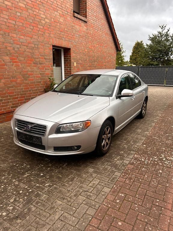 Silber Gebraucht 2007 Volvo S80 Executive Limousine | 5.500 € (Superpreis) - Bild 1/4