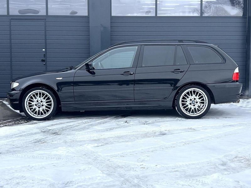 Gebraucht BMW 330 Sport Line 231 PS (169 kW) 2002 Schwarz Kombi