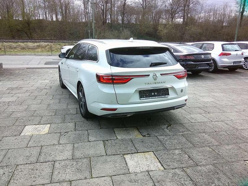 Gebraucht Renault Talisman Initiale Paris 200 PS (147 kW) 2022 Weiss "nacre" Kombi