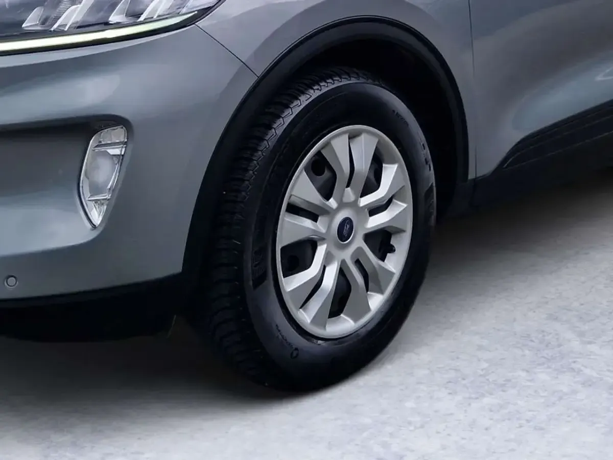Gebraucht Ford Kuga Cool & Connect 150 PS (110 kW) 2022 Mineralsilber metallic SUV