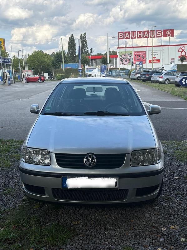 Silber Gebraucht 2001 VW Polo Kleinwagen | 1.300 € (Fairer Preis) - Bild 1/4