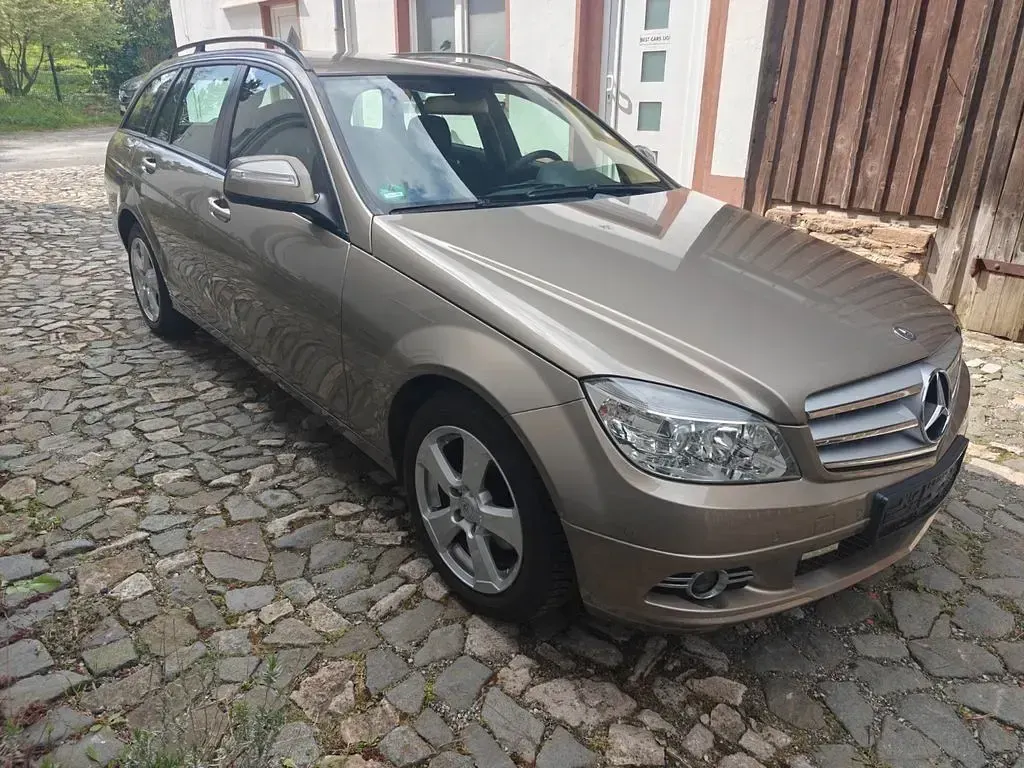 Gebraucht Mercedes C180 156 PS (114 kW) 2008 Gold Limousine