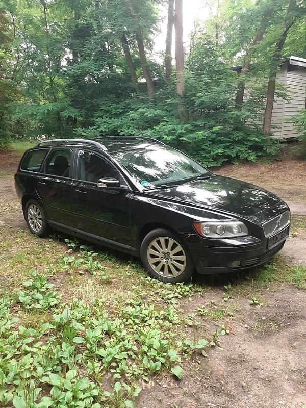 Schwarz Gebraucht 2007 Volvo V50 Kombi | 1.850 € (Superpreis) - Bild 1/4