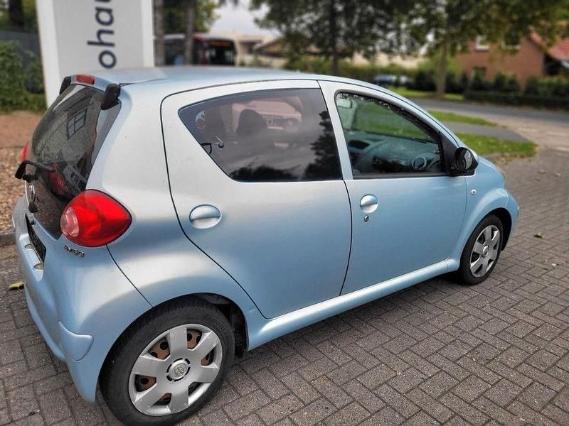 Gebraucht Toyota Aygo Cool 68 PS (50 kW) 2006 Blau Kleinwagen