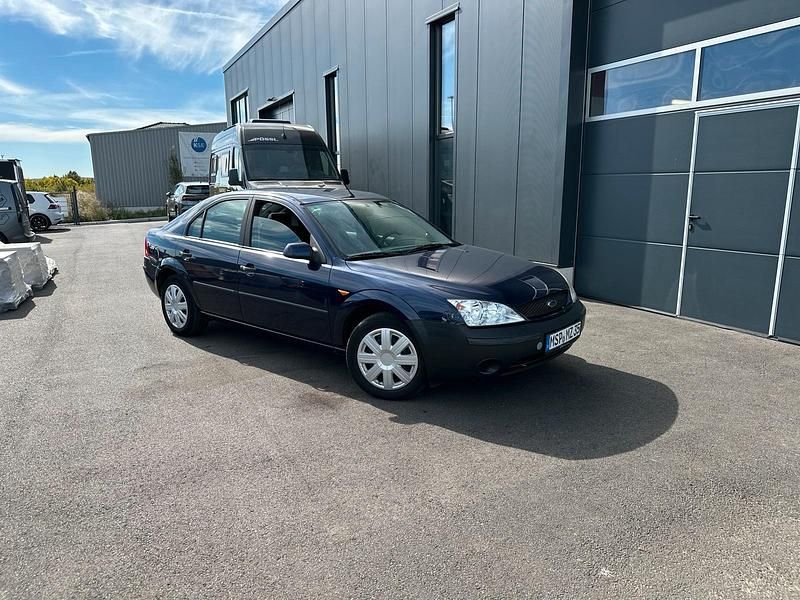 Blau Gebraucht 2001 Ford Mondeo Limousine | 500 € (Superpreis) - Bild 1/4