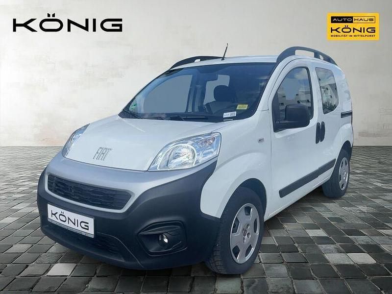 Weiß Gebraucht 2023 Fiat Fiorino Van | 16.969 € (Teuer) - Bild 1/4