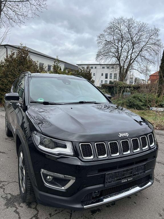 Gebraucht Jeep Compass Limited 140 PS (102 kW) 2019 Diamond black crystal p/c SUV