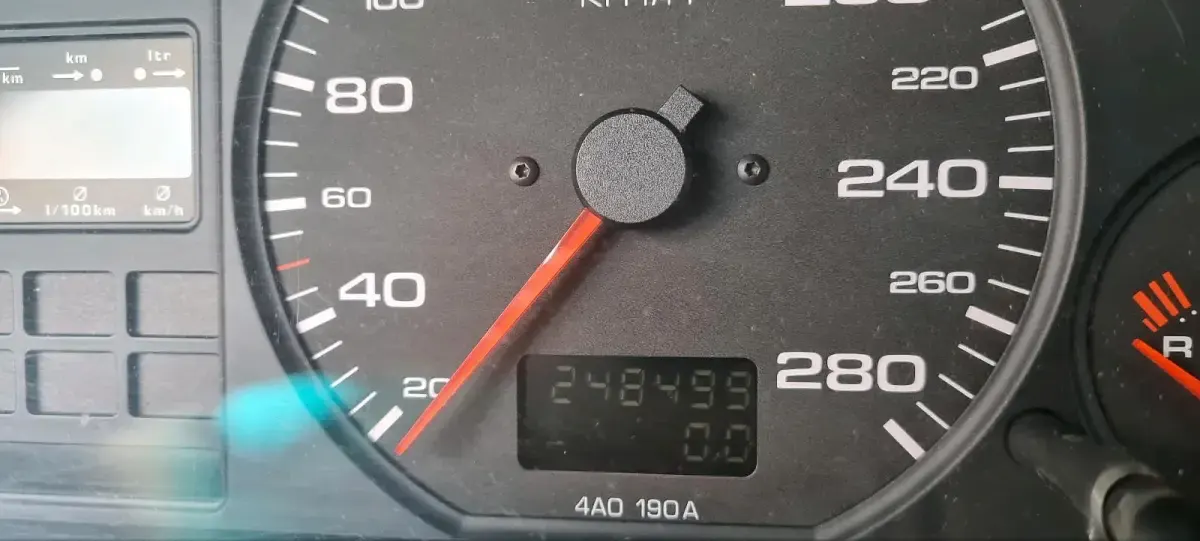 Second-hand Audi A6 150 CP (110 kW) 1994 Mov Berlinǎ