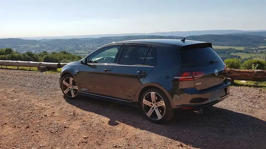 Second-hand VW Golf VII Comfortline 184 CP (135 kW) 2015 Gri Berlinǎ