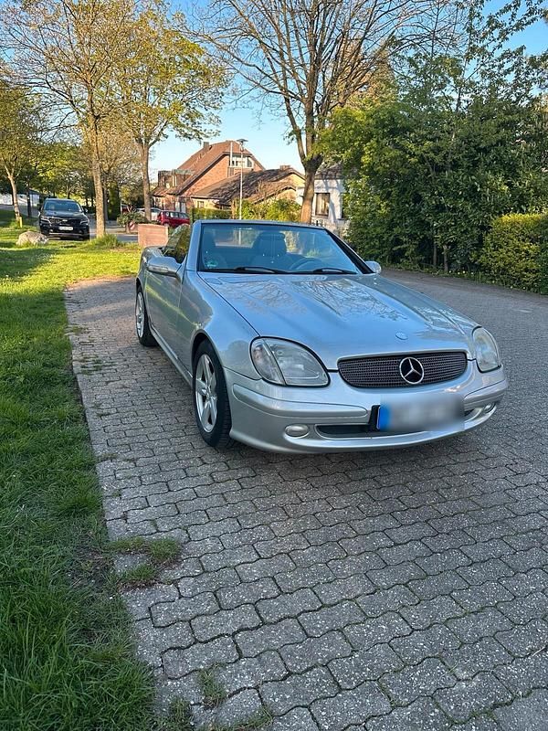 Gebraucht Mercedes SLK200 163 PS (119 kW) 2000 Silber Cabrio
