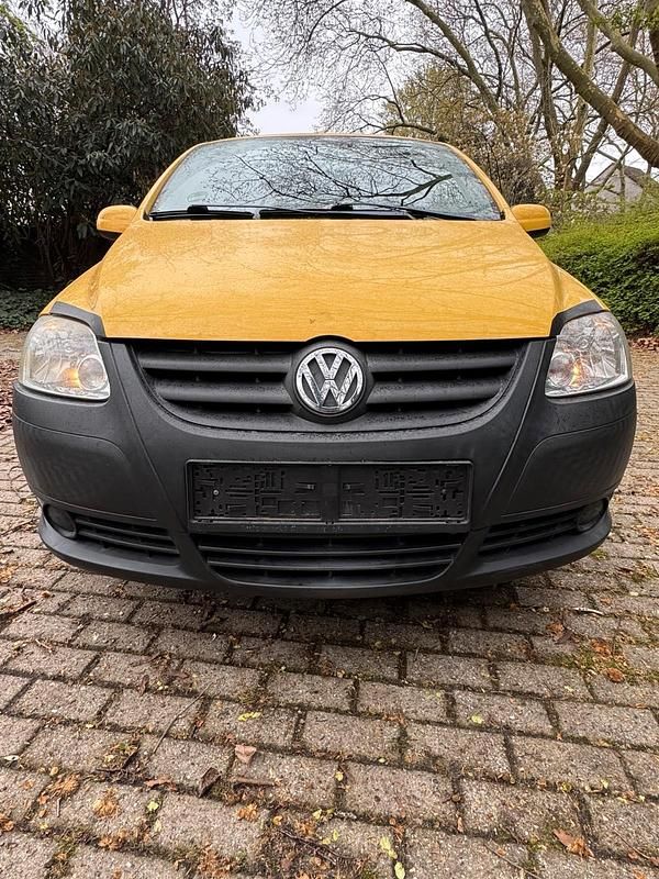 Gebraucht VW Fox 55 PS (40 kW) 2005 Gelb Kleinwagen