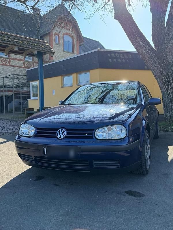 Gebraucht VW Golf IV 101 PS (74 kW) 2003 Blau Kleinwagen