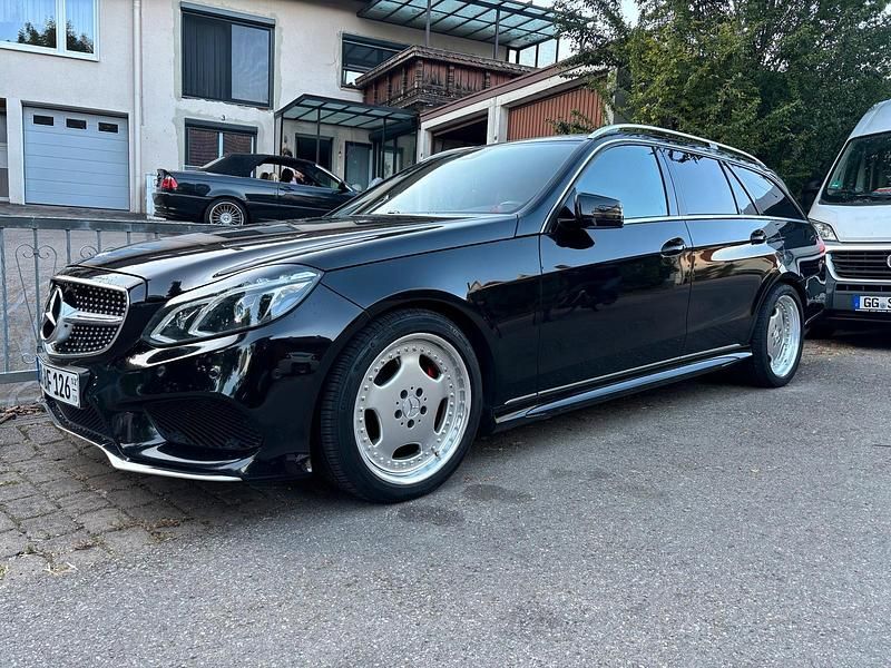 Gebraucht Mercedes E350 256 PS (188 kW) 2014 Schwarz Kombi