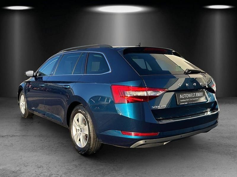 Gebraucht Skoda Superb 150 PS (110 kW) 2021 Blau Kombi