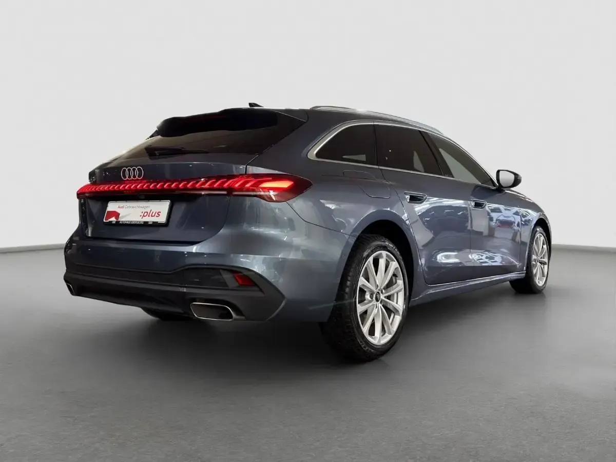 Gebraucht Audi A5 Sport 204 PS (150 kW) 2025 Horizontblau metallic Kombi
