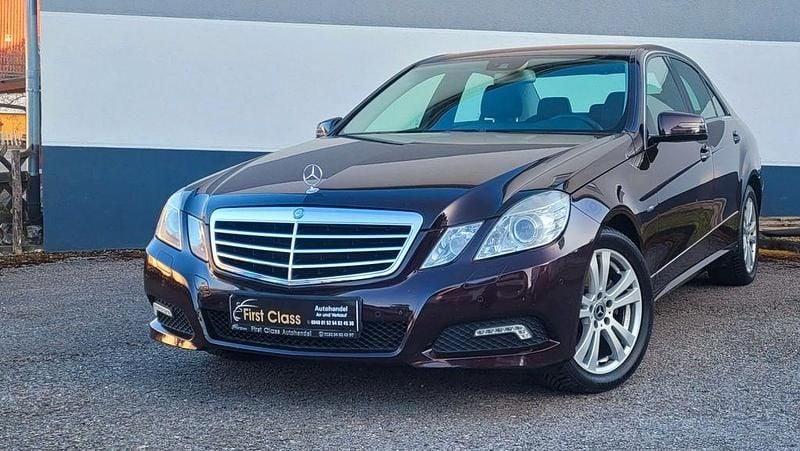 Braun Gebraucht 2009 Mercedes E220 Avantgarde Limousine | 8.990 € (Etwas zu teuer) - Bild 1/4
