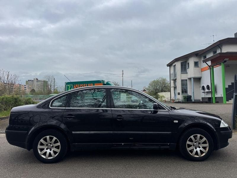 Usata VW Passat Comfortline 116 CV (85 kW) 2002 Nero Berlina