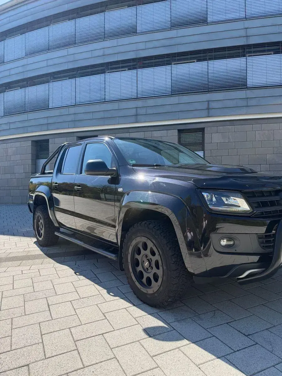 Gebraucht VW Amarok Dark Label 180 PS (132 kW) 2015 Schwarz Pickup