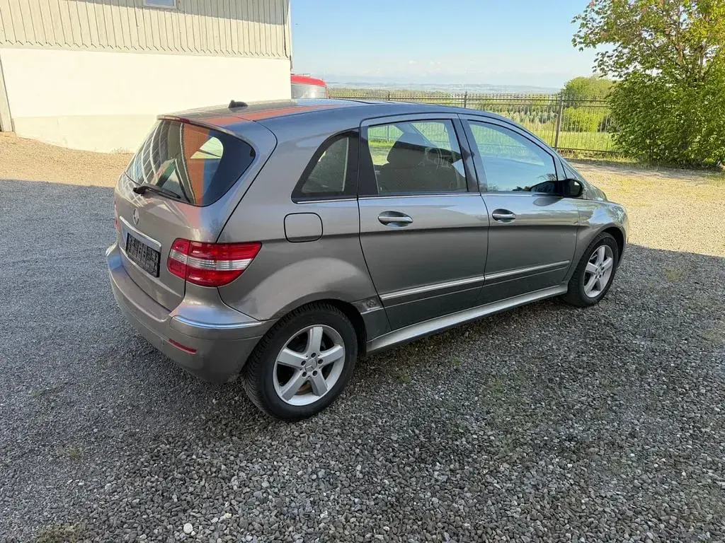 Używany Mercedes B170 116 KM (85 kW) 2005 Szary Minivan