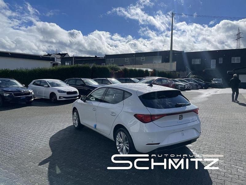 Gebraucht Seat Leon Style 150 PS (110 kW) 2024 Weiß Limousine
