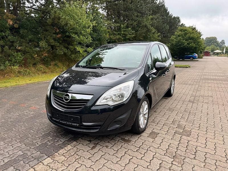 Schwarz Gebraucht 2013 Opel Meriva Active Van / Kleinbus | 6.999 € (Etwas zu teuer) - Bild 1/4