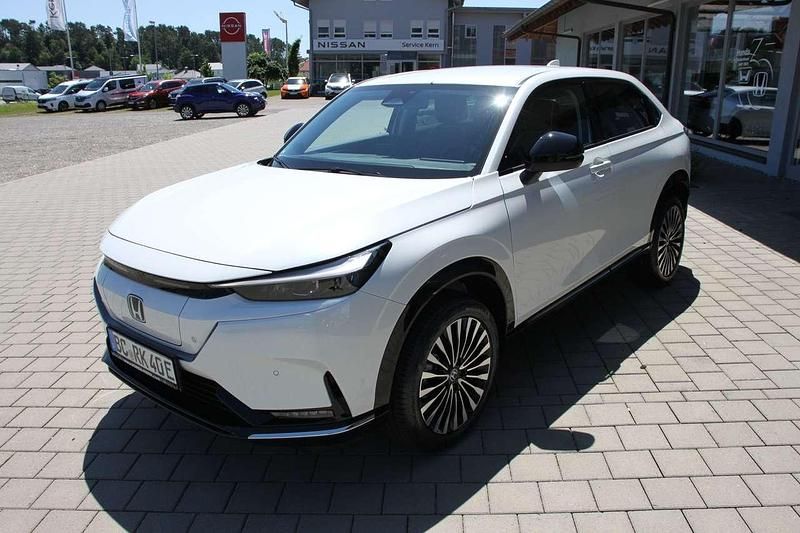 Platinum white pearl Gebraucht 2025 Honda e:Ny1 SUV | 32.900 € - Bild 1/4