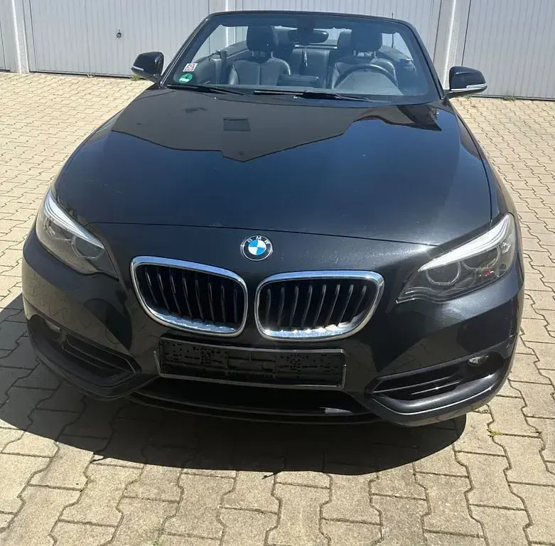 Gebraucht BMW 218 Sport Line 136 PS (100 kW) 2017 Schwarz Cabrio