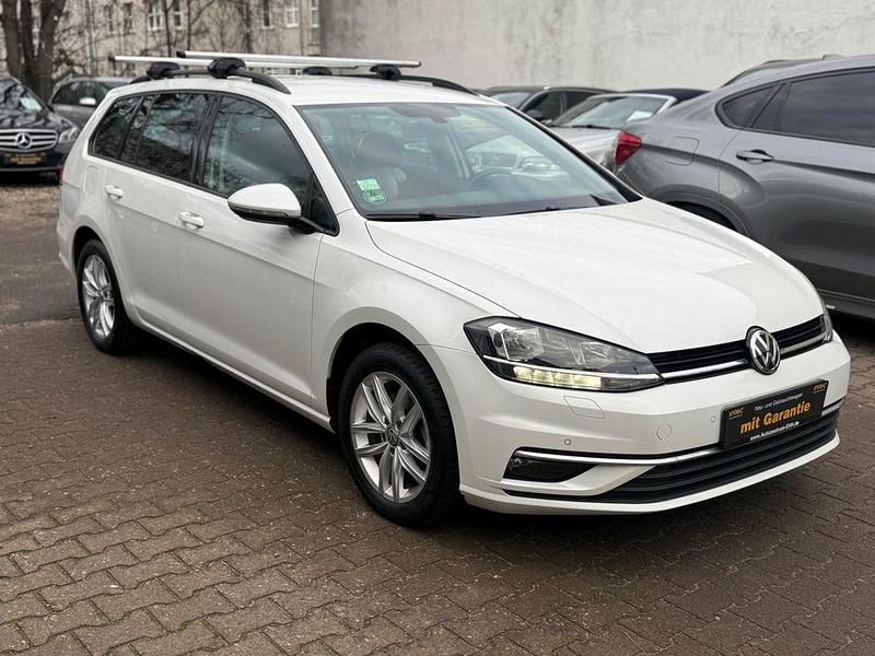 Gebraucht VW Golf VII Comfortline 110 PS (80 kW) 2017 Weiß Kombi