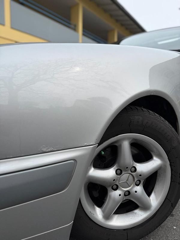 Gebraucht Mercedes E200 163 PS (119 kW) 2001 Silber Limousine