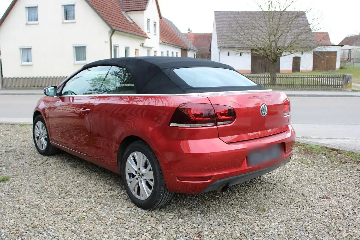 Gebraucht VW Golf Cabriolet 105 PS (77 kW) 2014 Rot Cabrio