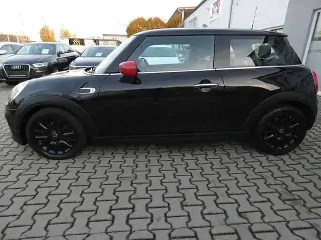 Second-hand Mini ONE 102 CP (75 kW) 2019 Negru Hatchback
