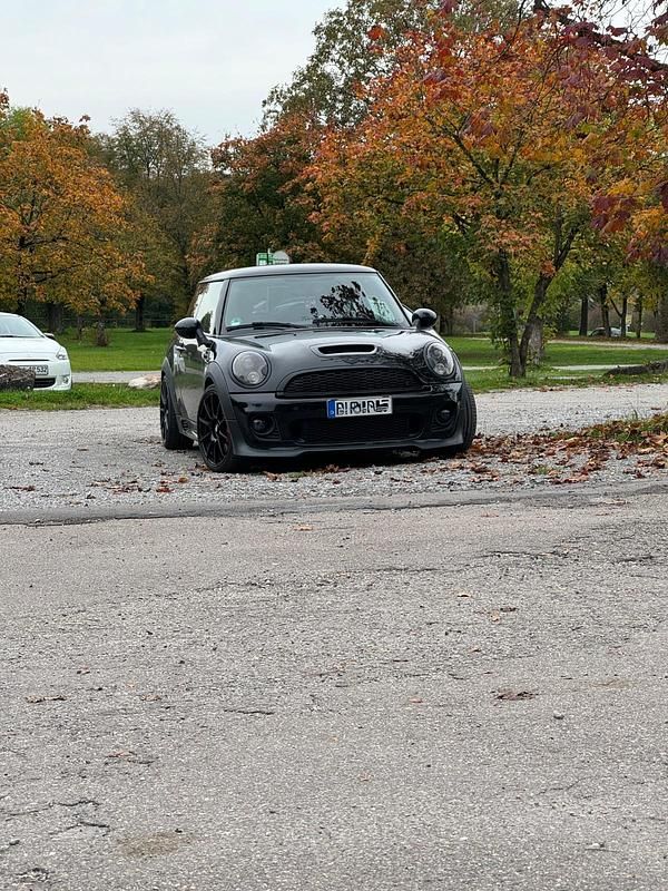 Schwarz Gebraucht 2012 Mini John Cooper Works Kleinwagen | 9.999 € (Fairer Preis) - Bild 1/4