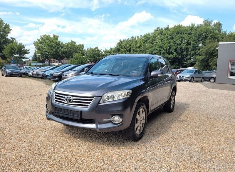 Grau Gebraucht 2011 Toyota RAV4 Life SUV | 5.980 € (Guter Preis) - Bild 1/4