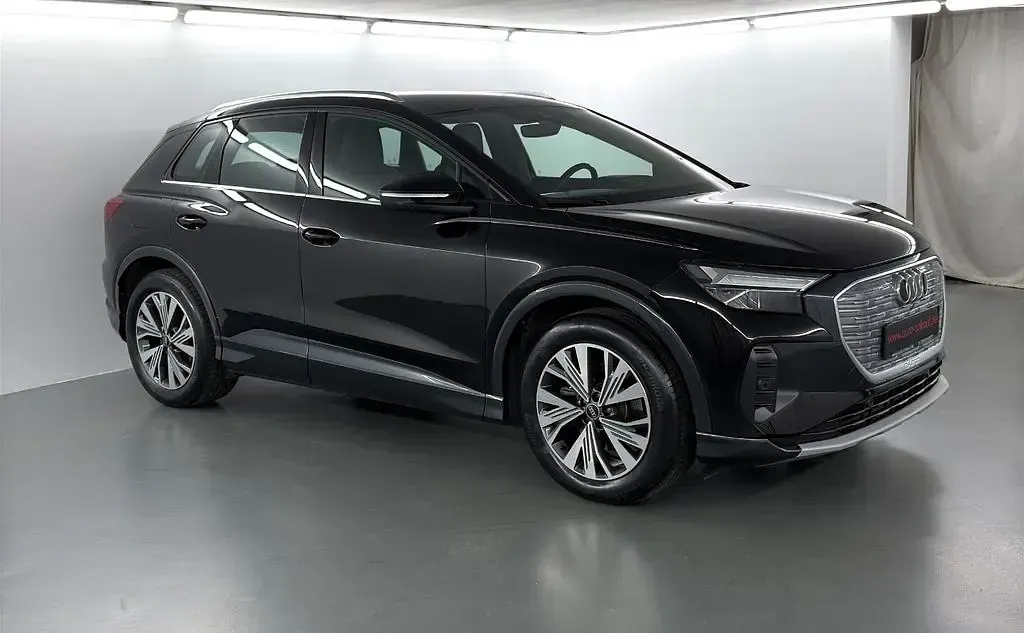 Gebraucht Audi Q4 e-tron S-Line 125 kW (170 PS) 2023 Schwarz SUV