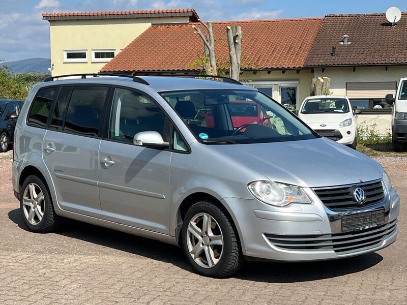 Silber Gebraucht 2009 VW Touran United Van / Kleinbus | 2.999 € (Fairer Preis) - Bild 1/4