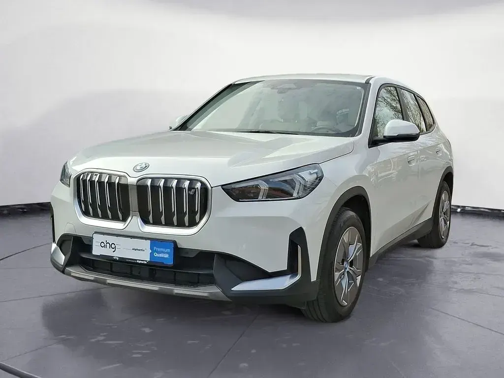 Gebraucht BMW iX1 Performance 230 kW (313 PS) 2023 Alpinweiß SUV